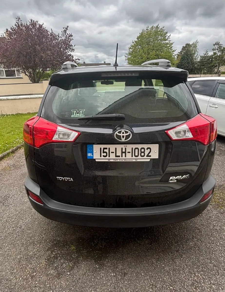 Toyota RAV4 2015 - Image 2