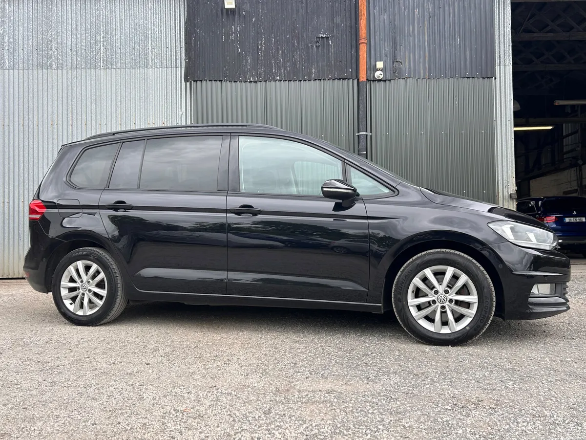 Volkswagen Touran 2016 7 seater Automatic - Image 3