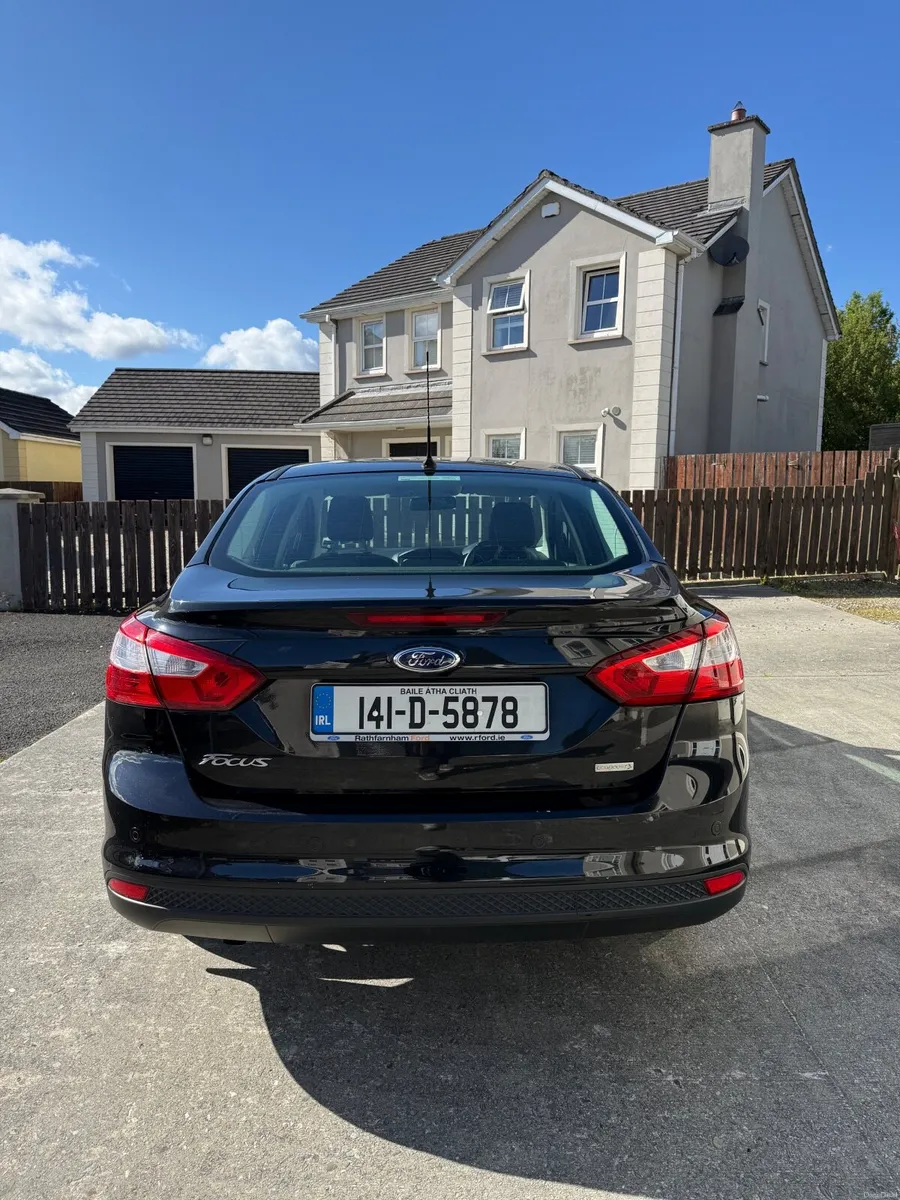 Ford Focus 2014 - Image 2