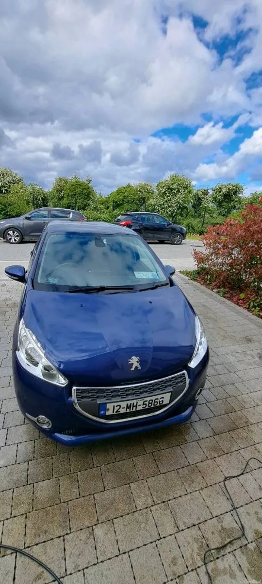 Peugeot 208 eHDI 1.5L Diesel - Image 3