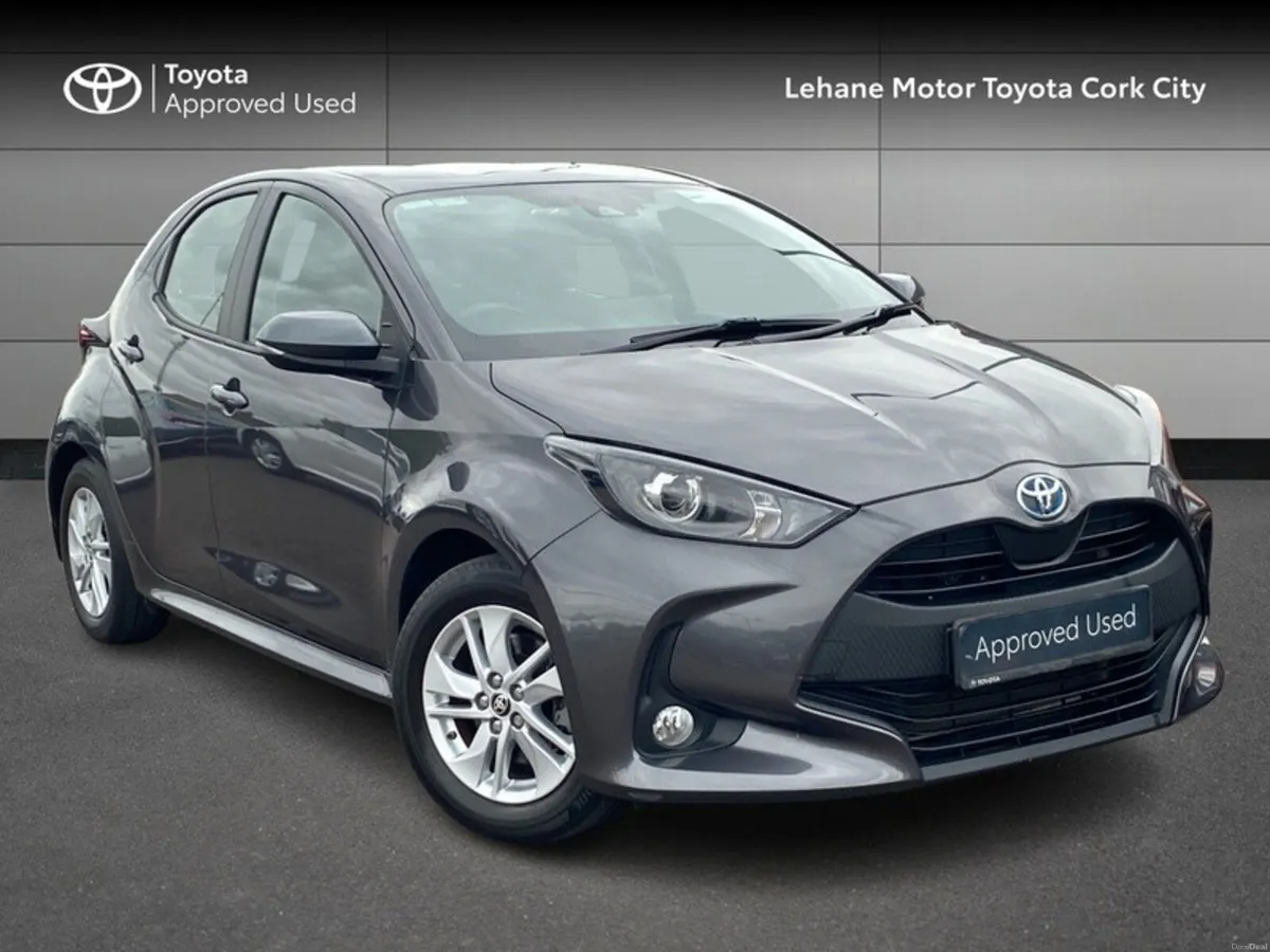 Toyota Yaris YARIS 1.5 HYBRID LUNA - Image 1