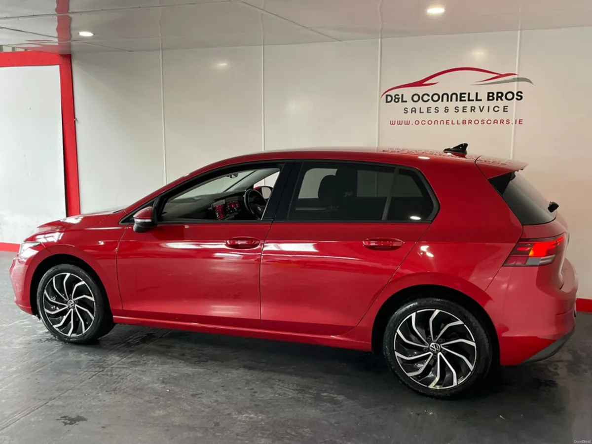 Volkswagen Golf SE 2.0 TDI 115HP 5DR - Image 4