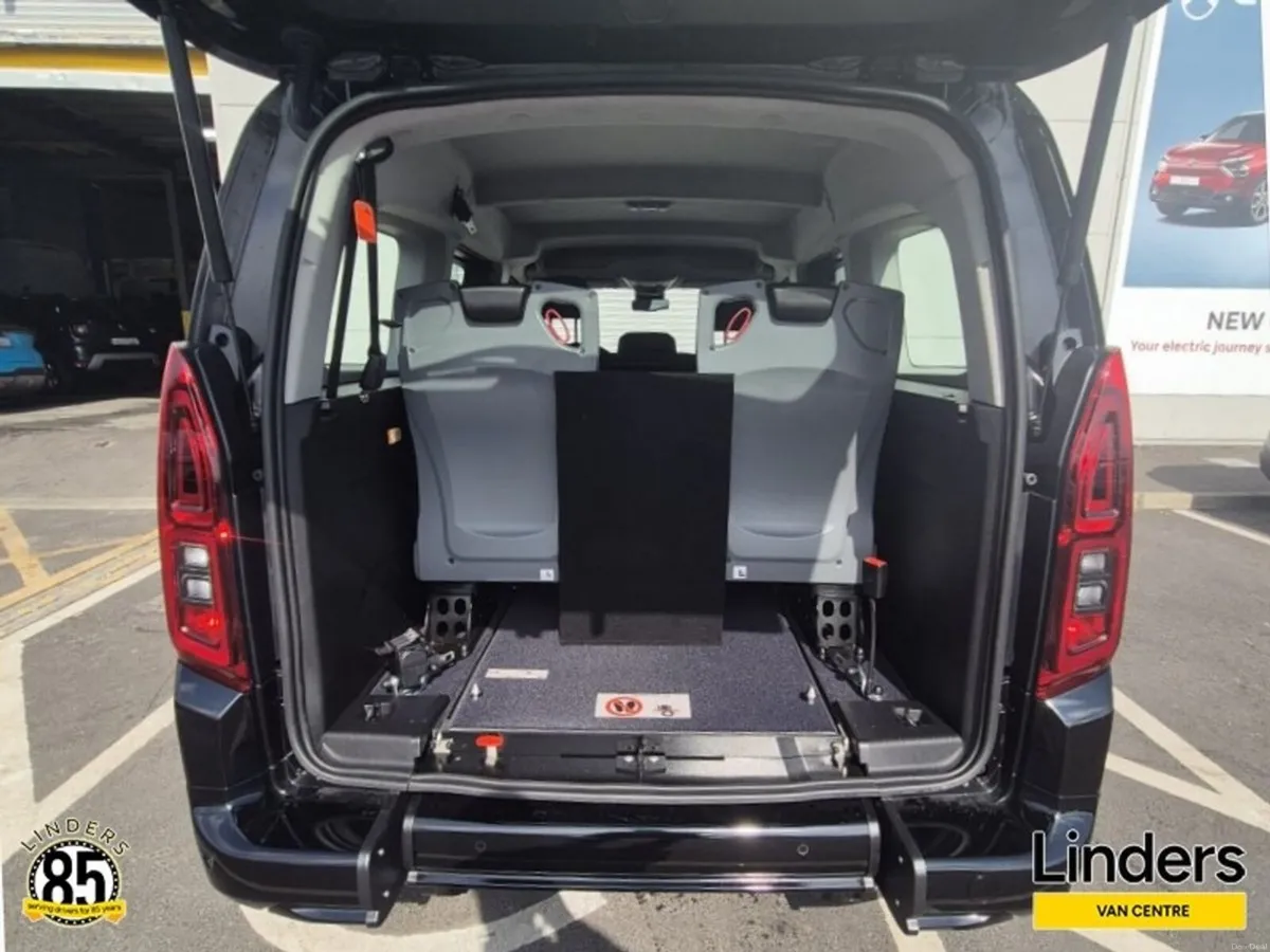 Opel Combo AUTO 7 SEAT WAV TAXI - Image 6