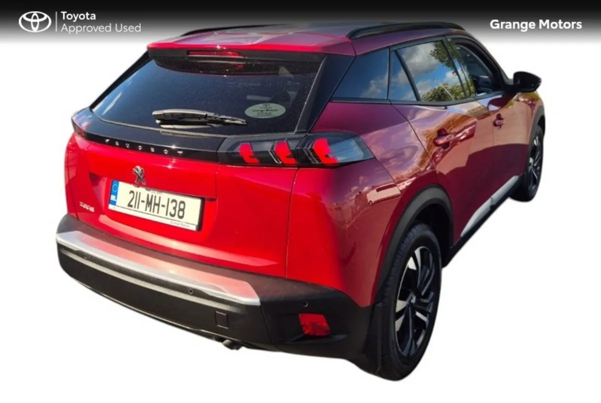 Peugeot 2008 1.2 PETROL ALLURE 5DR - Image 3