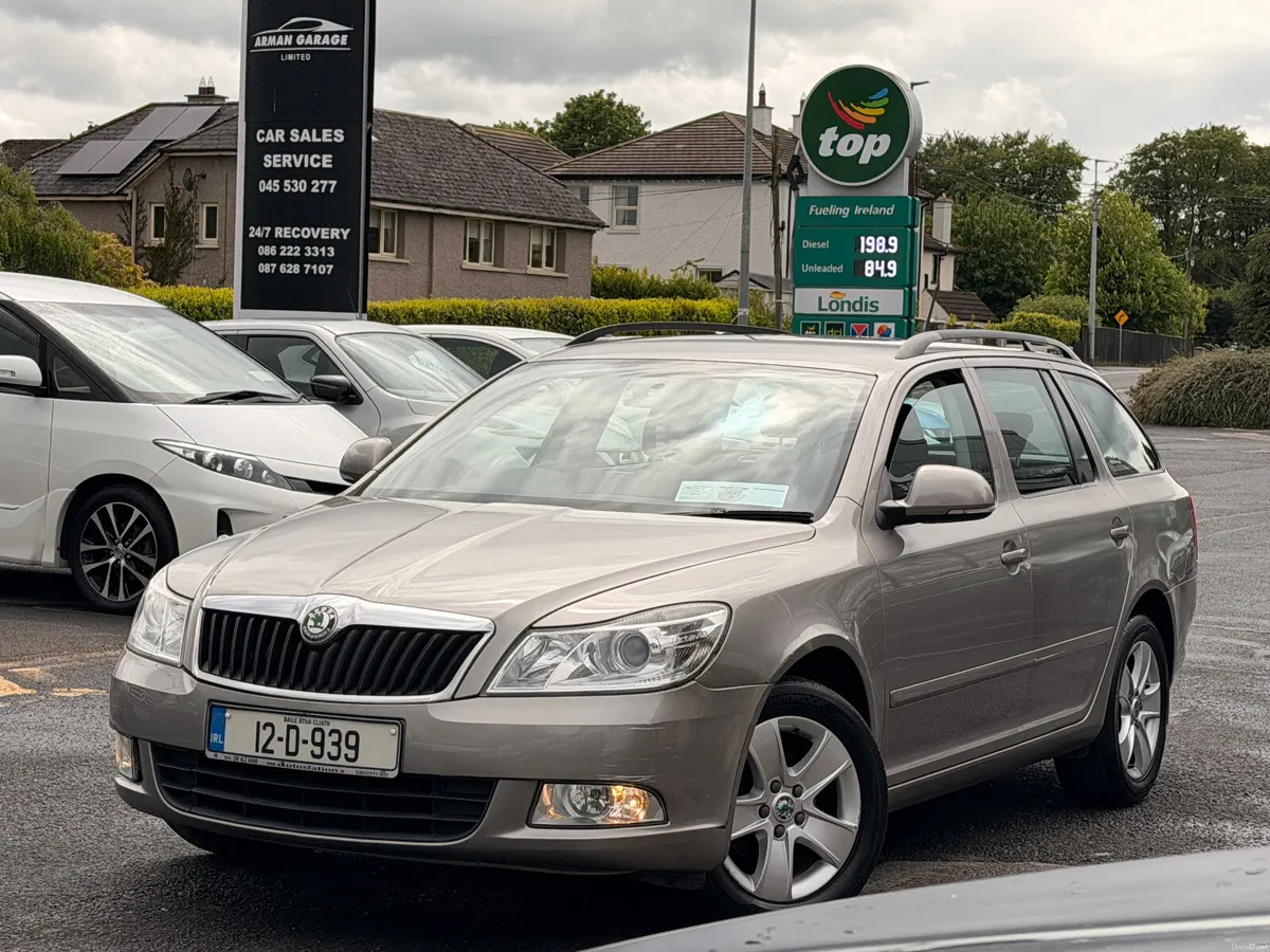 Skoda Octavia 2012 1.2 low mileage - Image 2