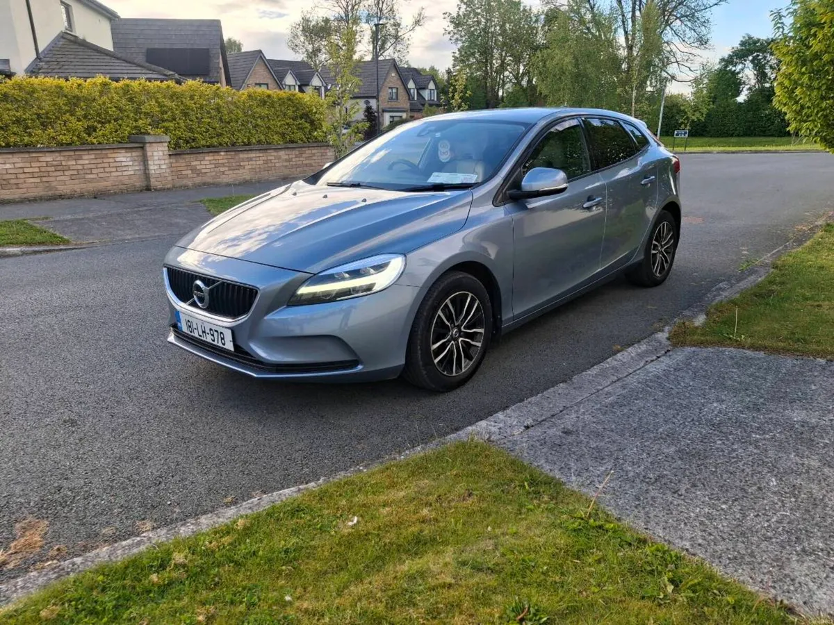 2018 VOLVO V40 MOMENTUM 2.0DIESEL NCT 01/2028 * - Image 2