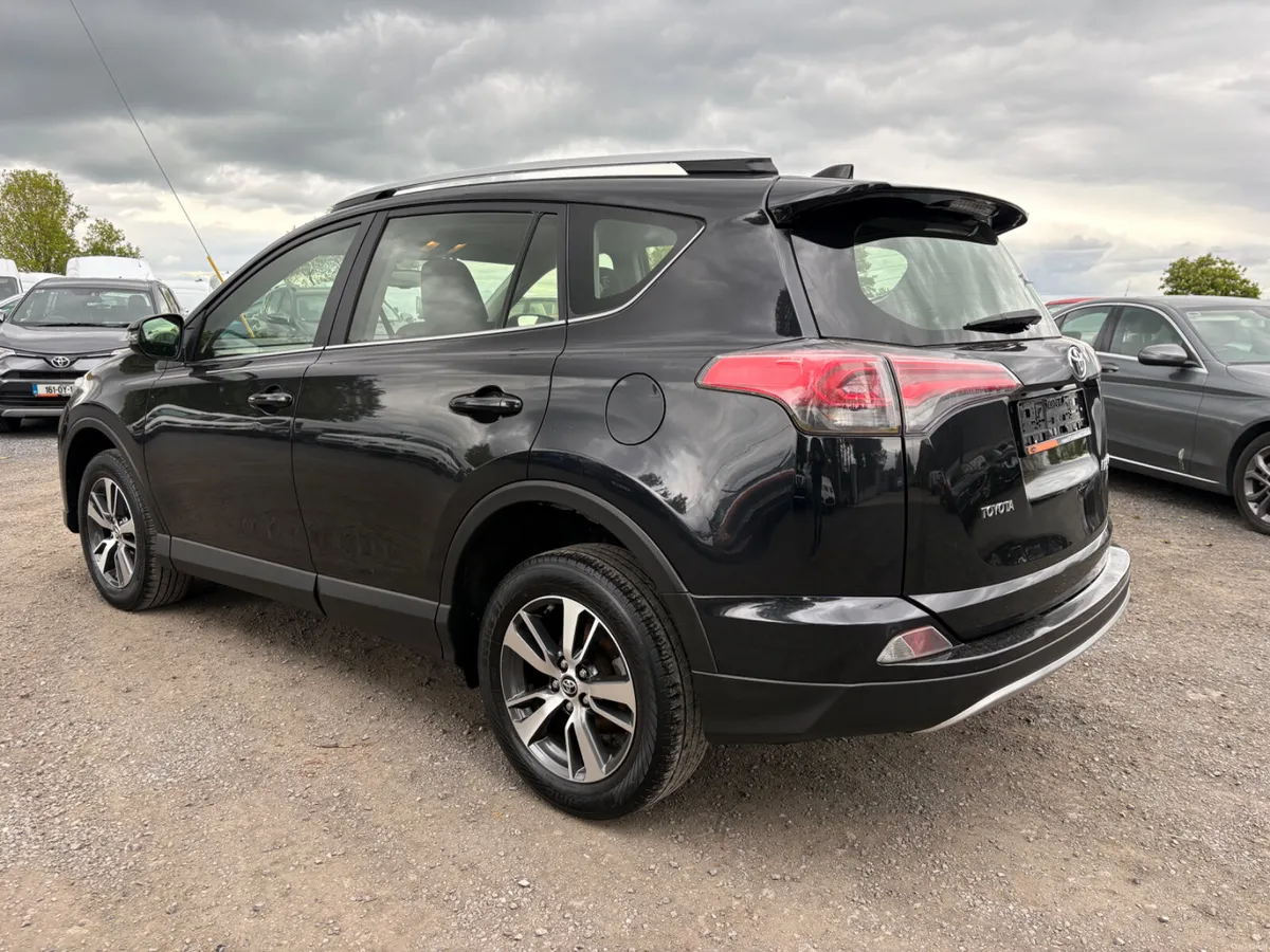 Toyota RAV4 - Image 5