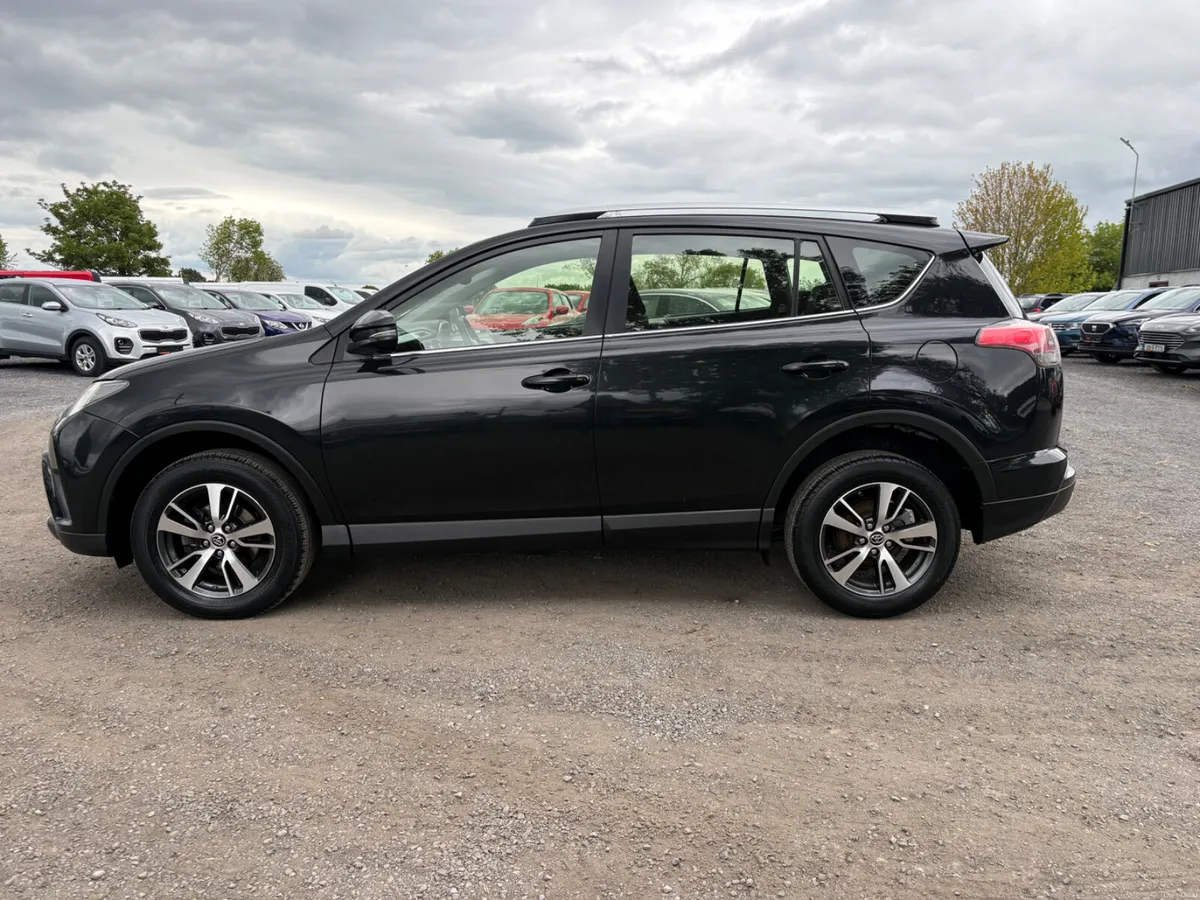 Toyota RAV4 - Image 6