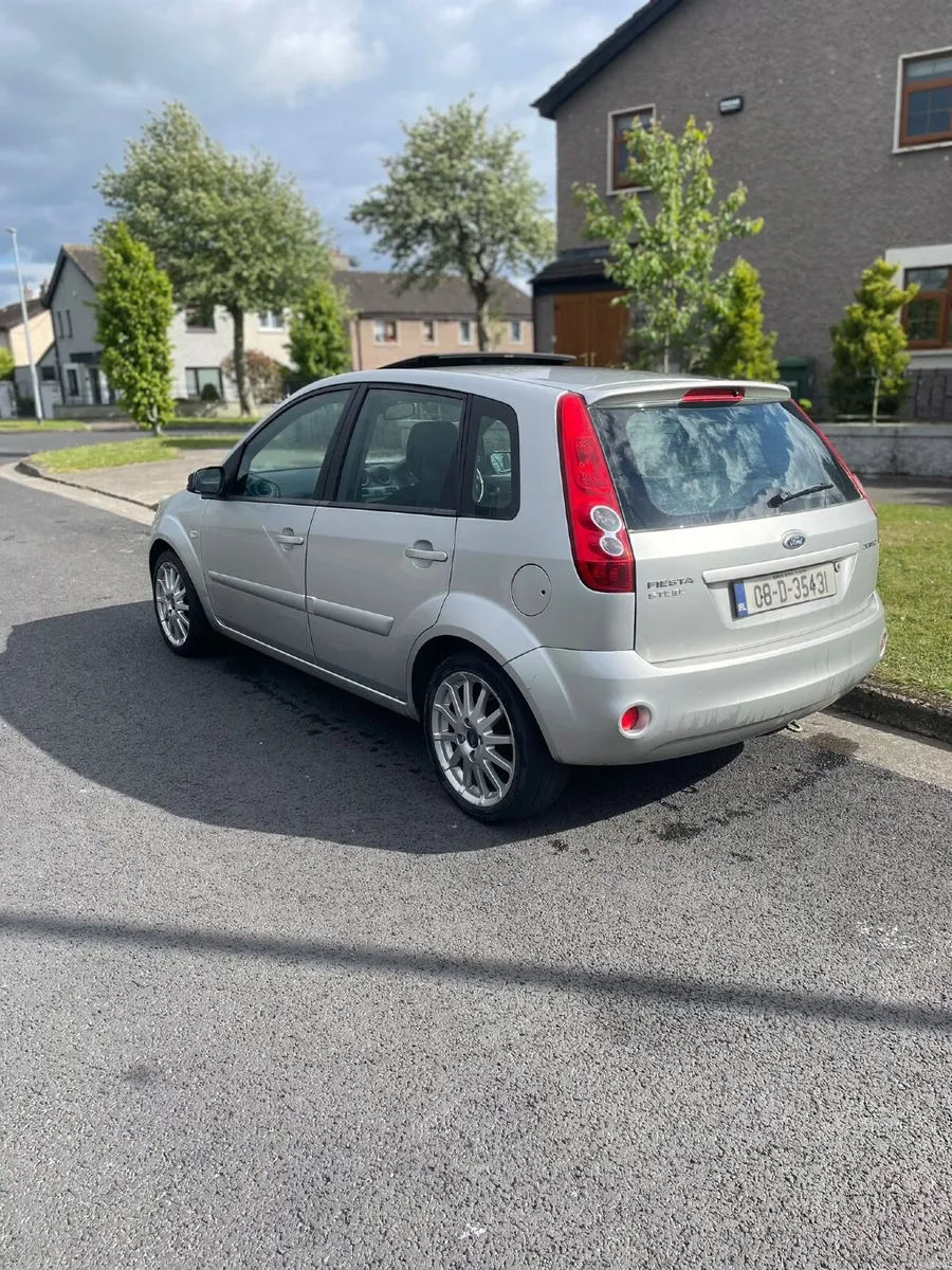 Ford Fiesta 2008 - Image 2
