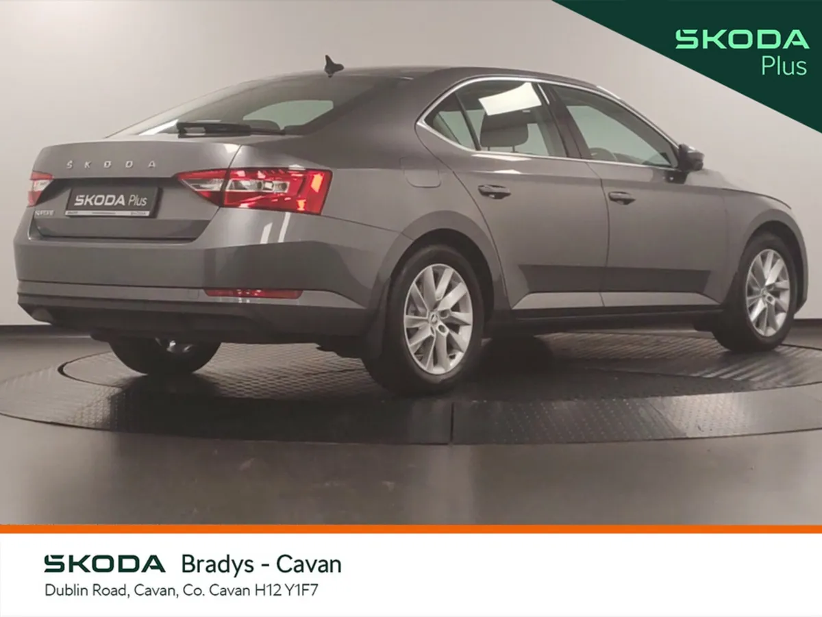 Skoda Superb AMBITION 2.0 TDI 150HP 5DR - Image 3