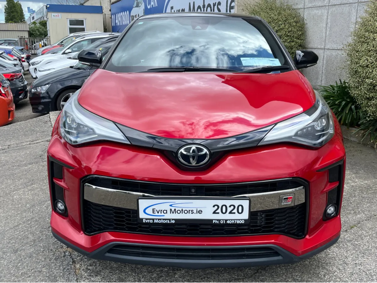 Toyota C-HR AUTOMATIC HYBRID 1.8 PETROL //HIGH SPE - Image 2