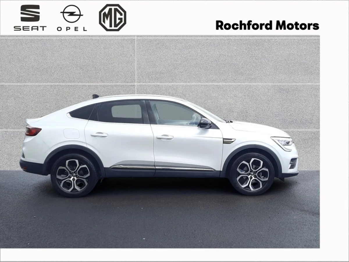 Renault Arkana TECHNO TCE 140 AUTO 5DR - Image 3