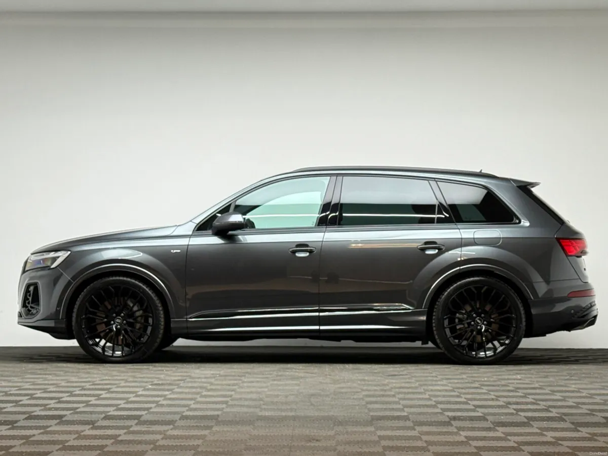 Audi Q7 S LINE 55 TFSI E QUATTRO - Image 4