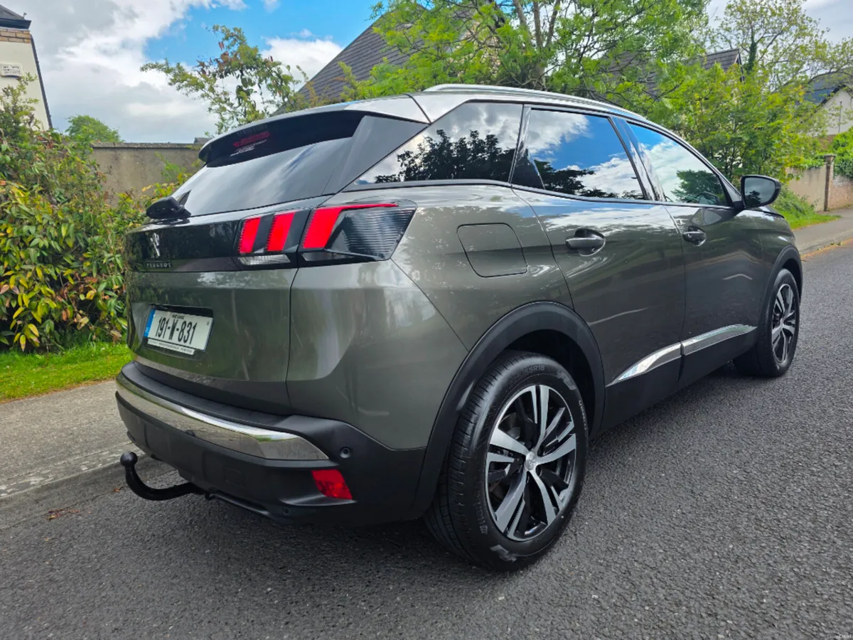 Peugeot 3008 Allure 1.2 130 Automatic 6.2 4 - Image 3