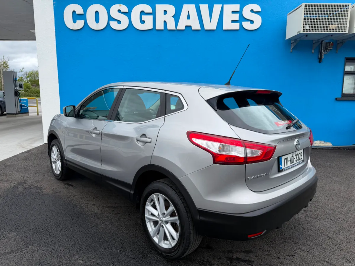 Nissan Qashqai 1.5 DCI Acenta 110PS 5DR * REVERSIN - Image 4
