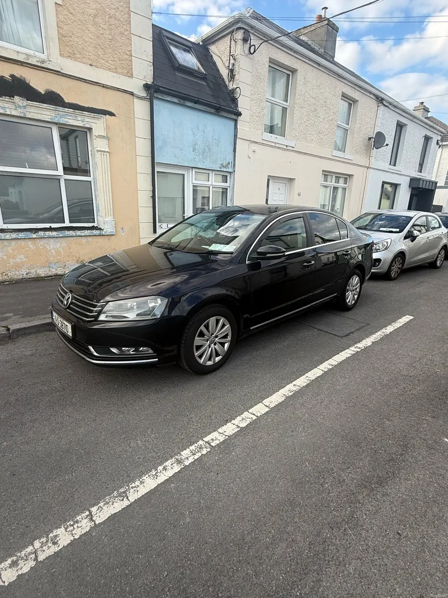Volkswagen Passat - Image 2