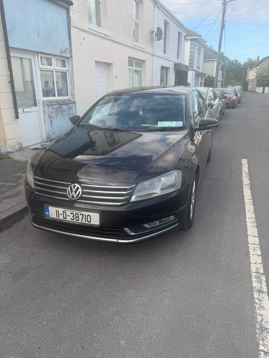 Volkswagen Passat - Image 1