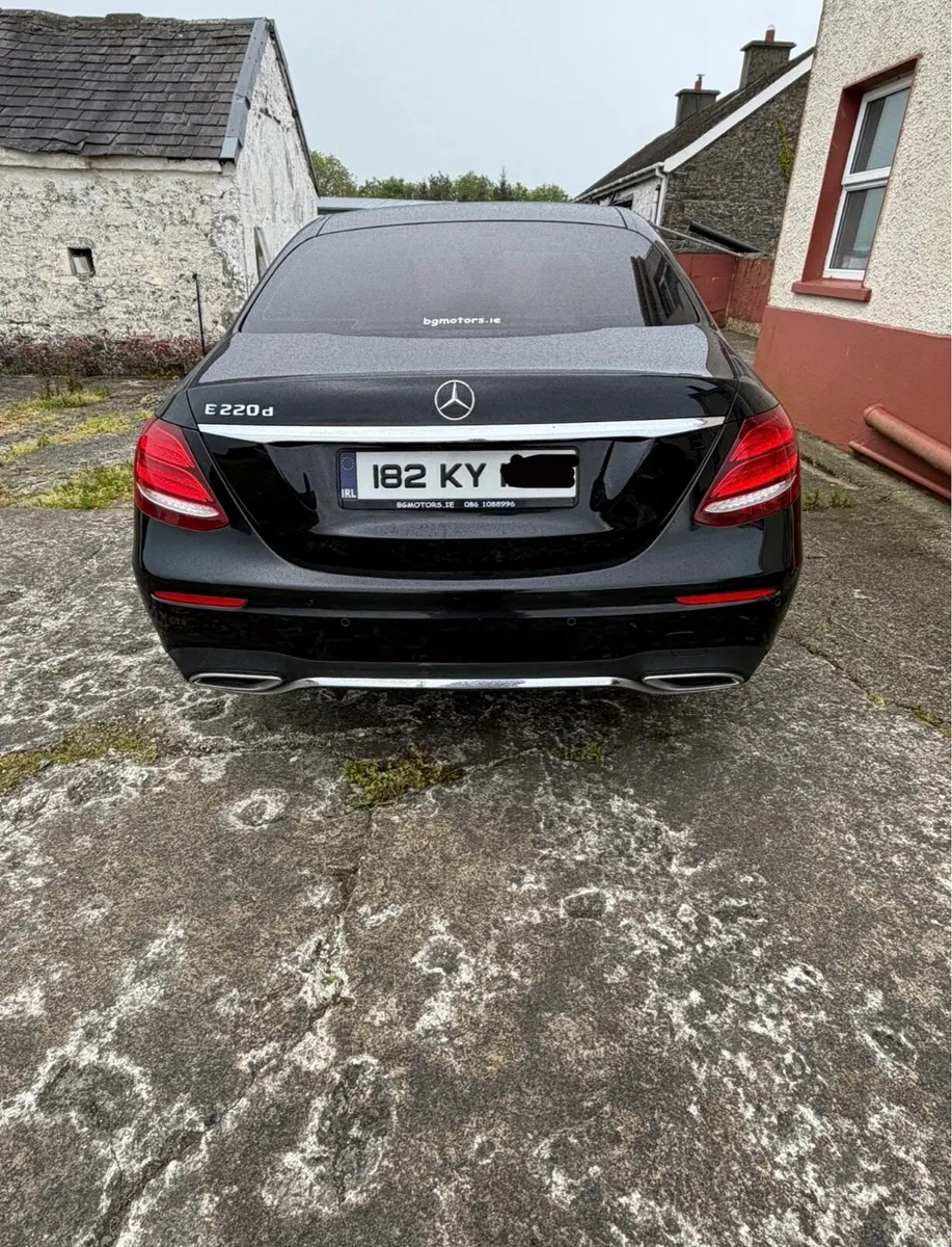 Mercedes Benz E220 AMG Line - Image 3