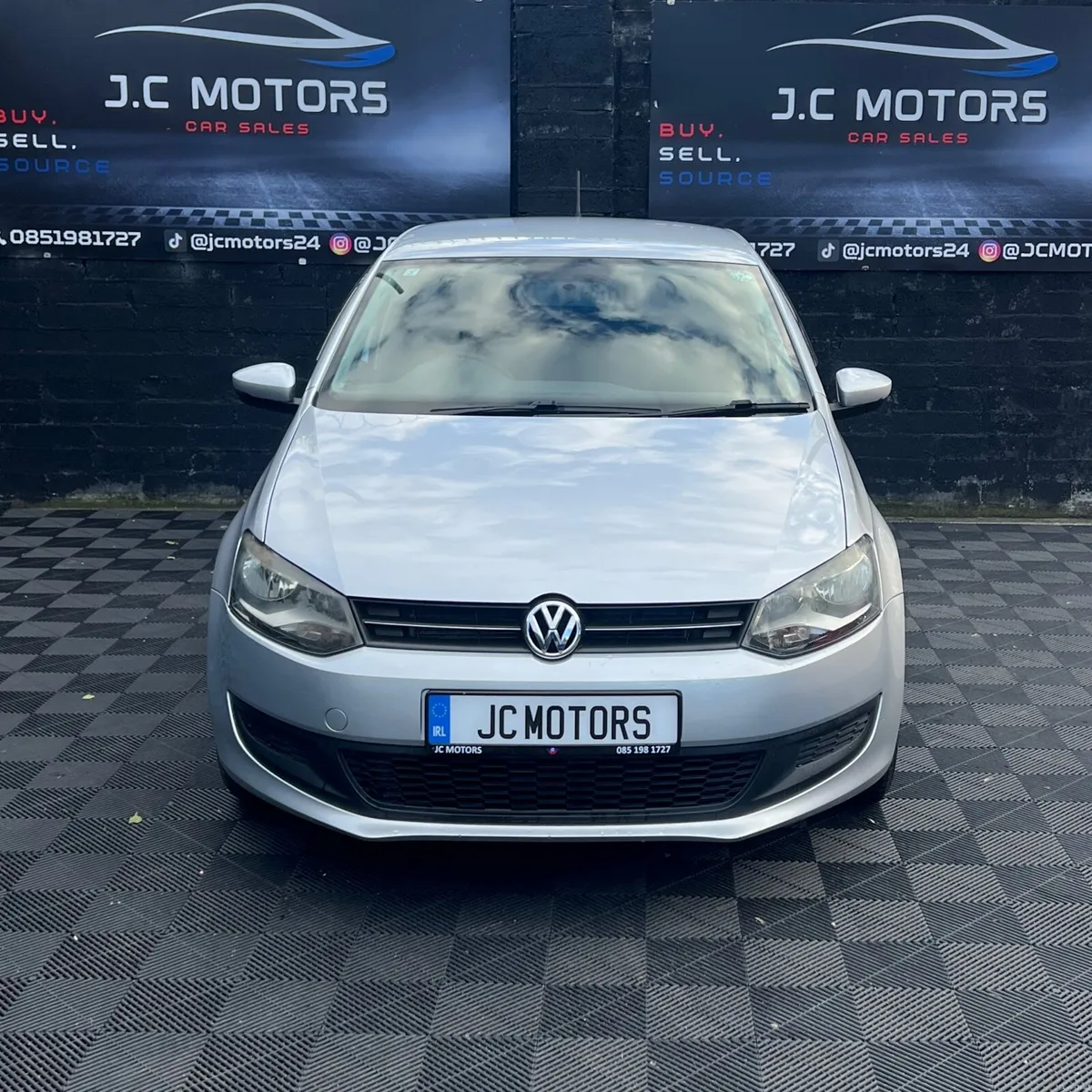 2010 VW Polo (Automatic) - Image 2