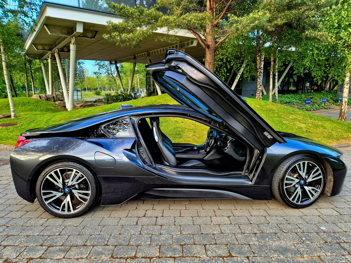 BMW i8 COUPE 362BHP AWD - Image 2