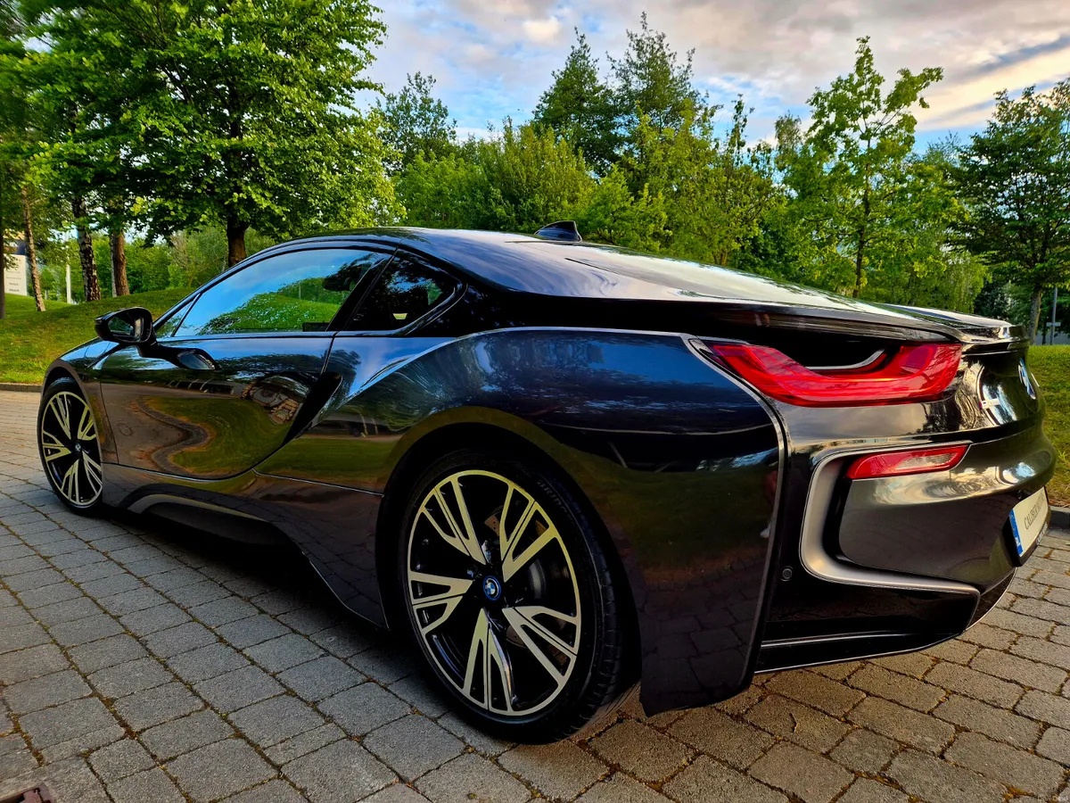 BMW i8 COUPE 362BHP AWD - Image 5