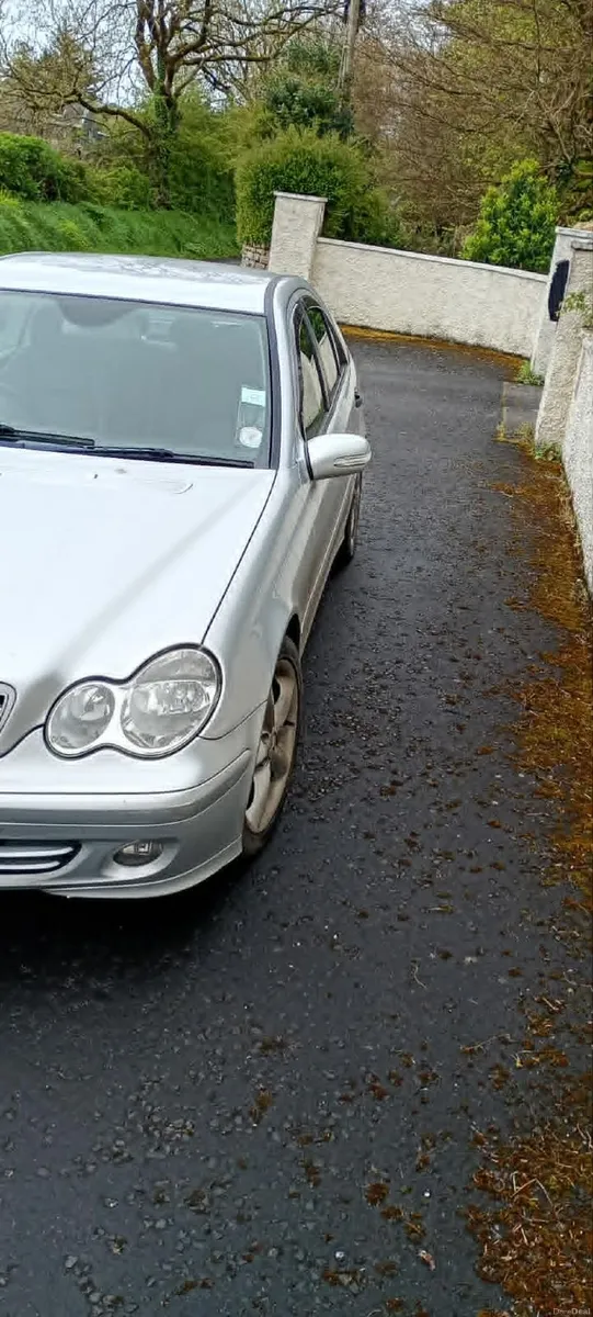 Mercedes-Benz C-Class 2007 - Image 3