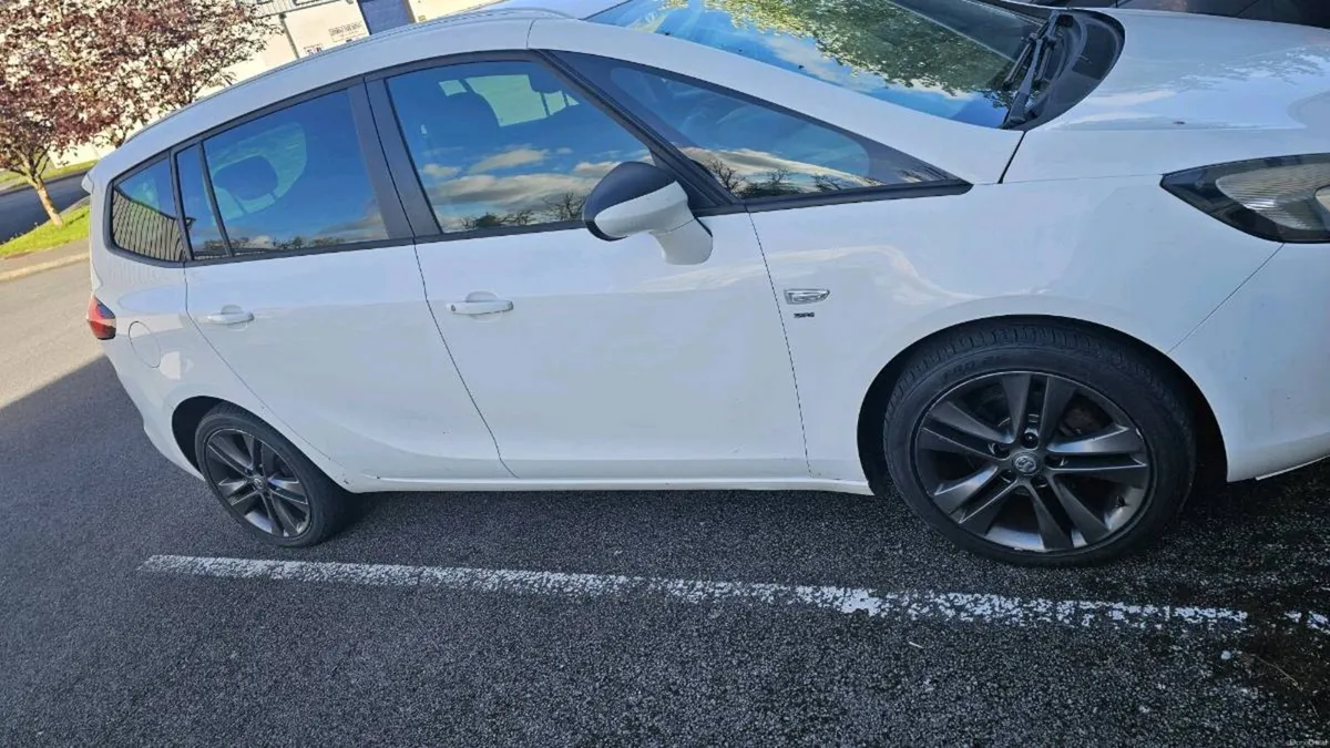 🔥 Opel Zafira 2013 SRI New Shape 🔥
2.0 Diesel | - Image 2