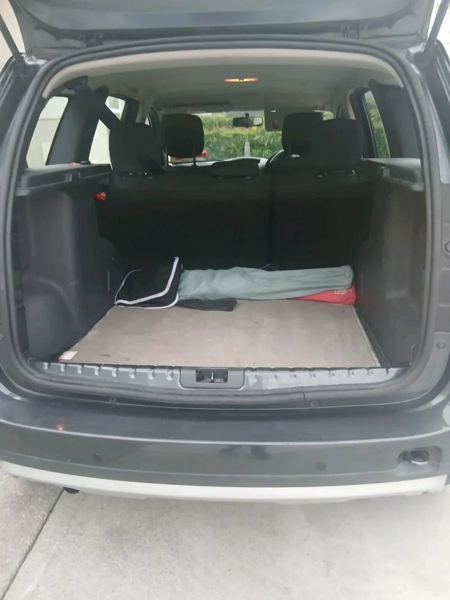 Car - Image 5