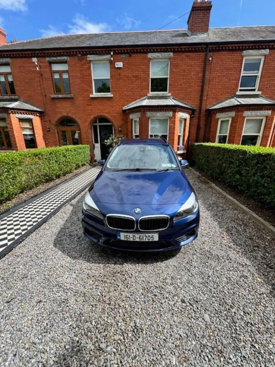 BMW 2-Series 2016 7-Seater - Image 2