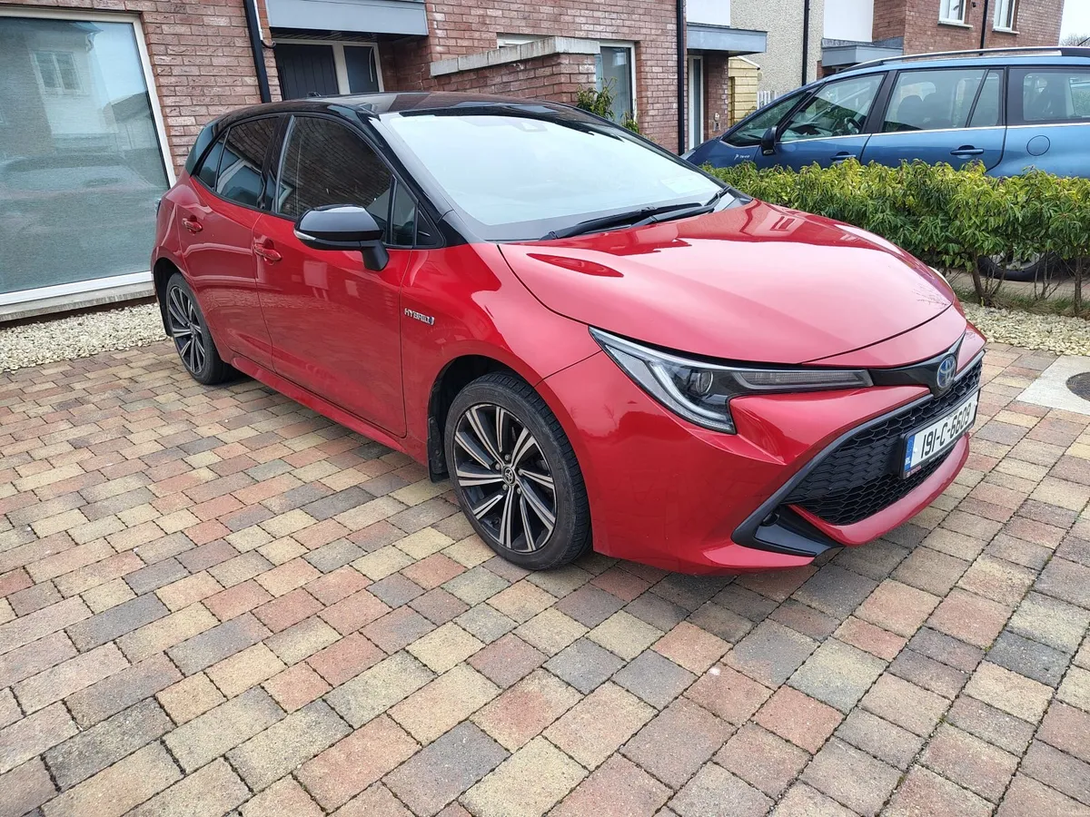 Toyota Corolla 2019 Hybrid - Image 1