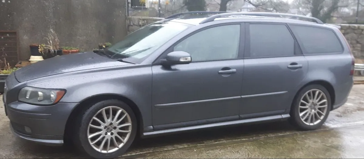 Volvo V50 2007 - Image 2