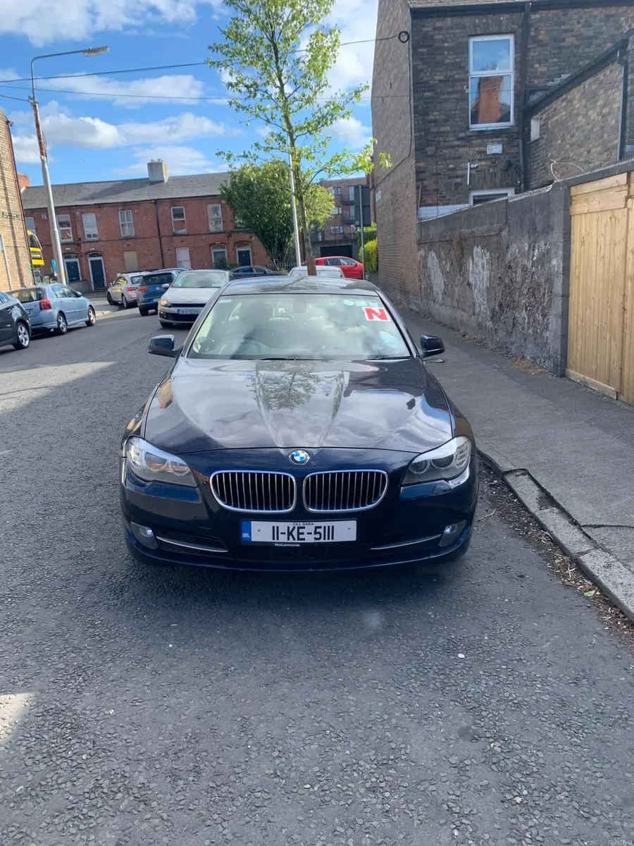 BMW 5-Series 2011 - Image 4