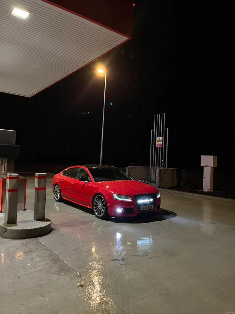 Audi a5 s line immaculate - Image 3