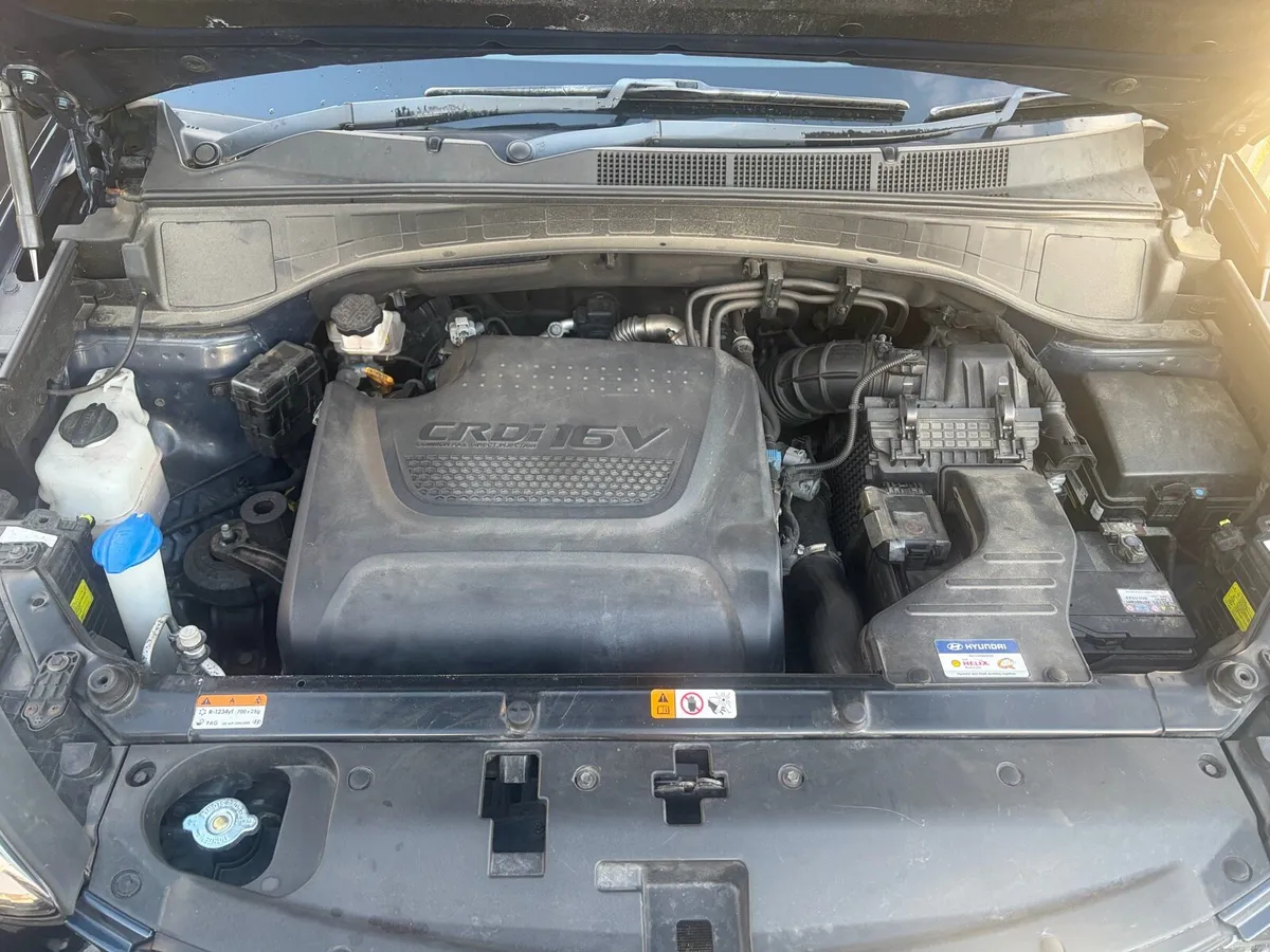 Hyundai Santa Fe Automatic - Image 3