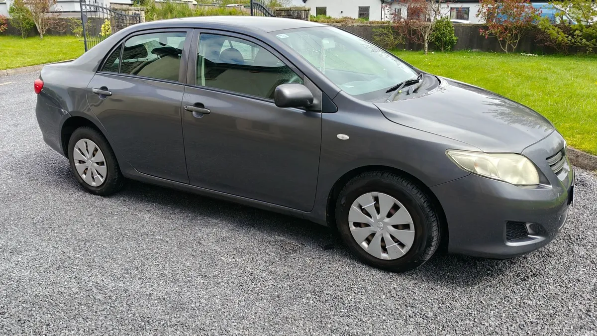 Toyota Corolla 2007 - Image 2