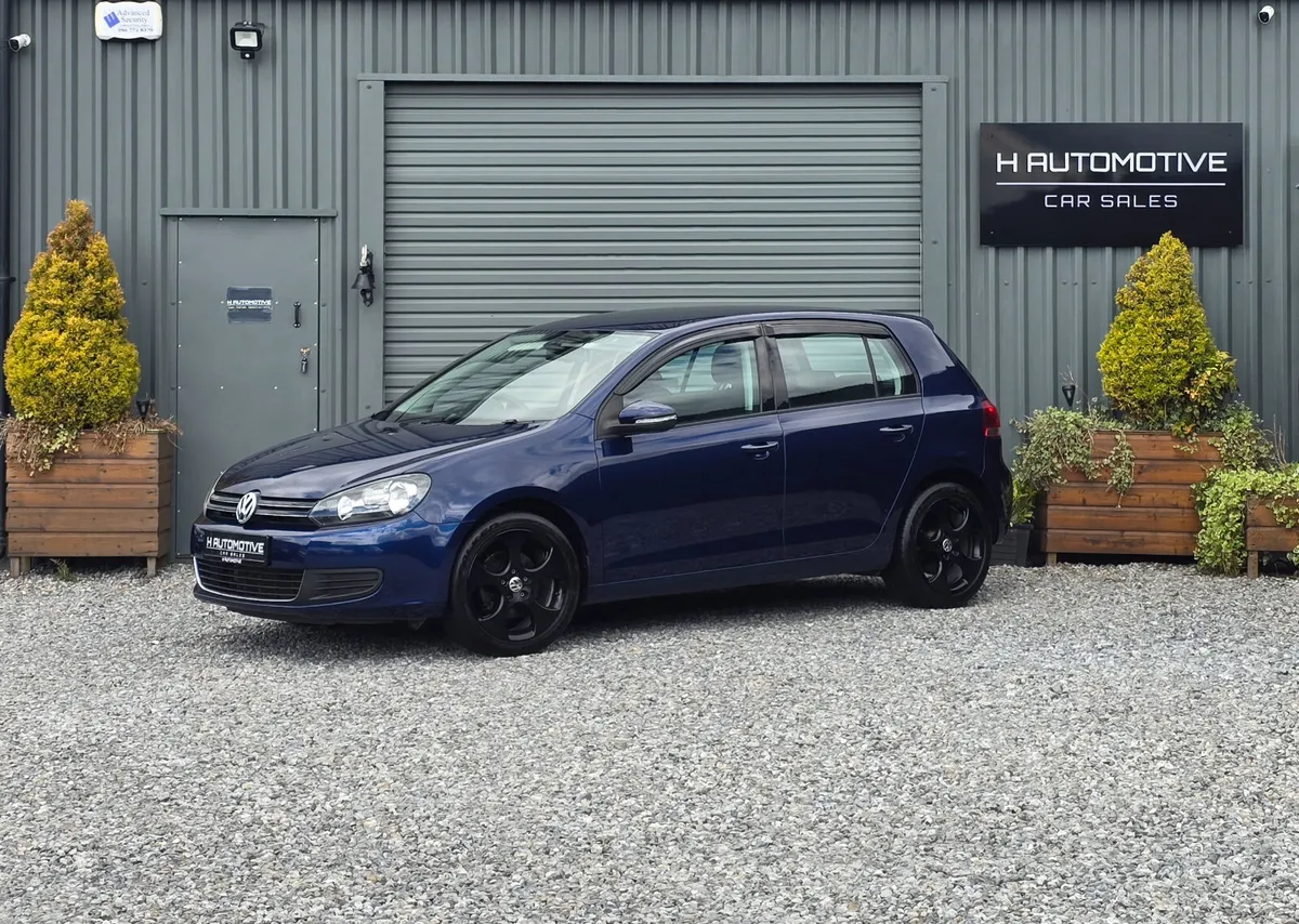 2011 VOLKSWAGEN GOLF 1.2 TSI ULTRA LOW KMS - Image 1