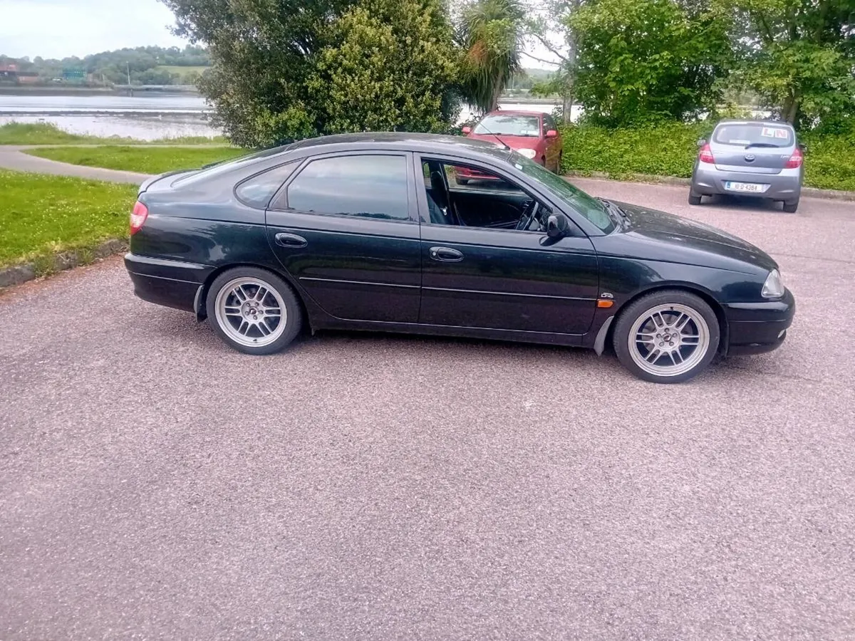 Toyota avensis 2.0 petrol - Image 2