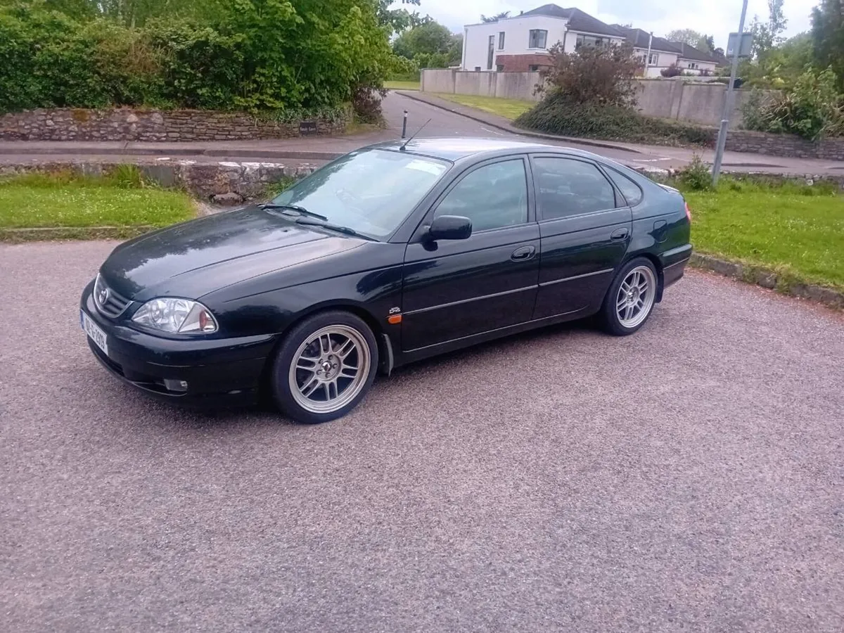Toyota avensis 2.0 petrol - Image 3