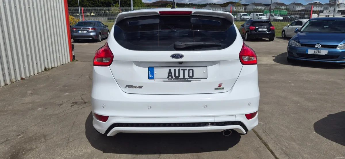 Ford Focus auto 1,5 zetec s titanium petrol - Image 6