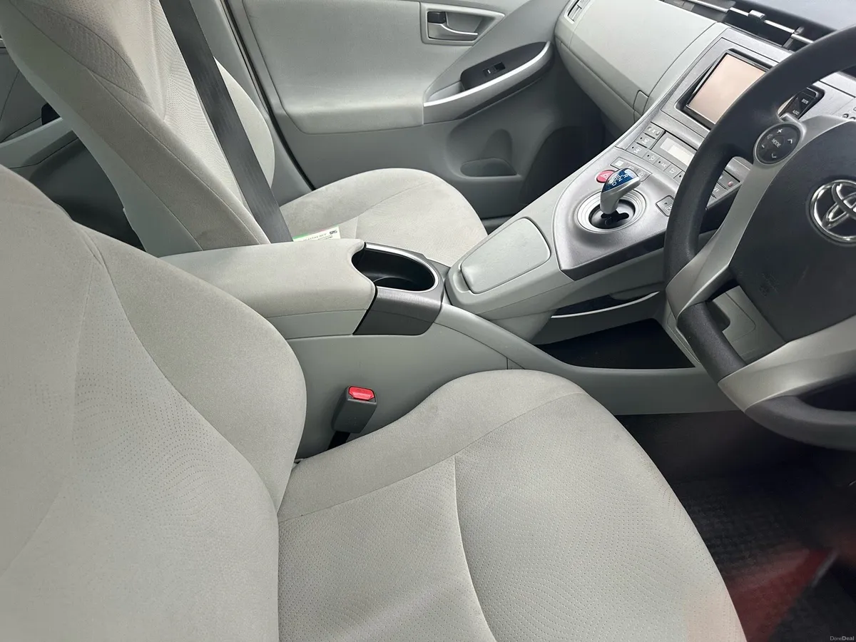 2014 Toyota Prius - Low Mileage - Image 4