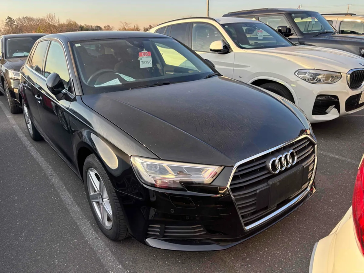 Audi A3 HATCHBACK AUTOMATIC 1.4 PETROL //REVERSE C