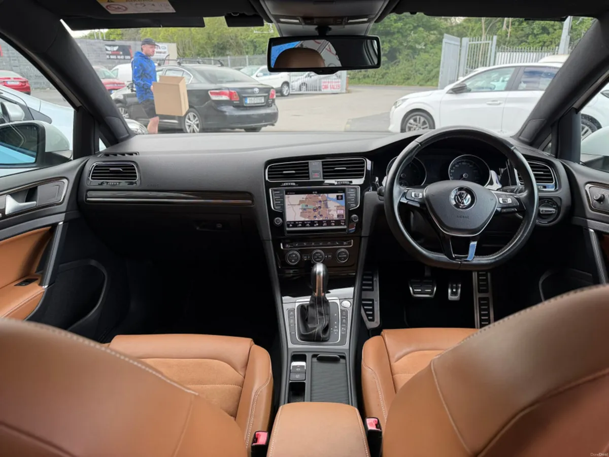 Volkswagen Golf 1.4 TSI DSG HIGHLINE 40 YEARS EDT - Image 4