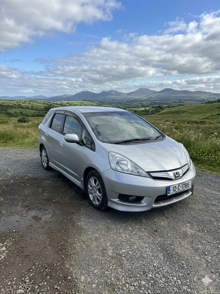2012 Honda Shuttle - Image 1