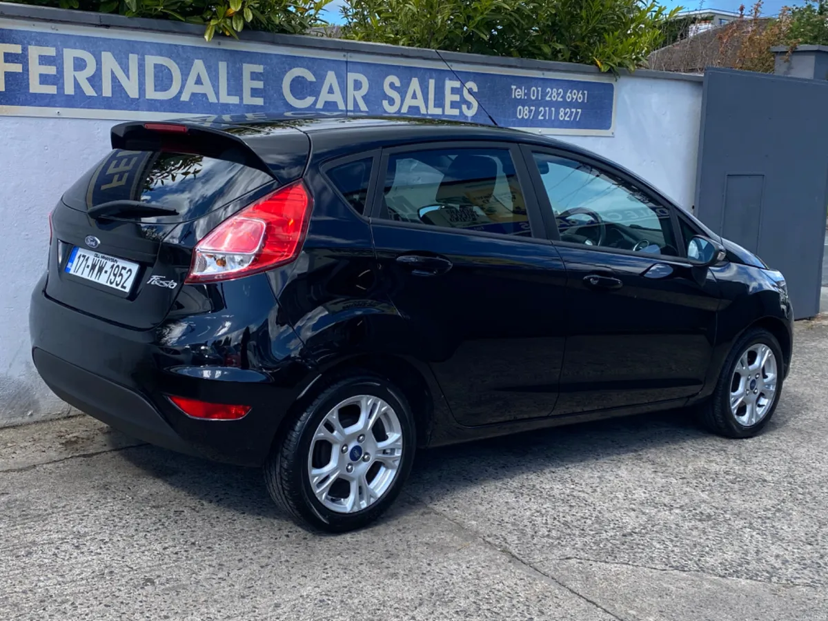 Ford Fiesta 1.25 Zetec With air con low kms - Image 4