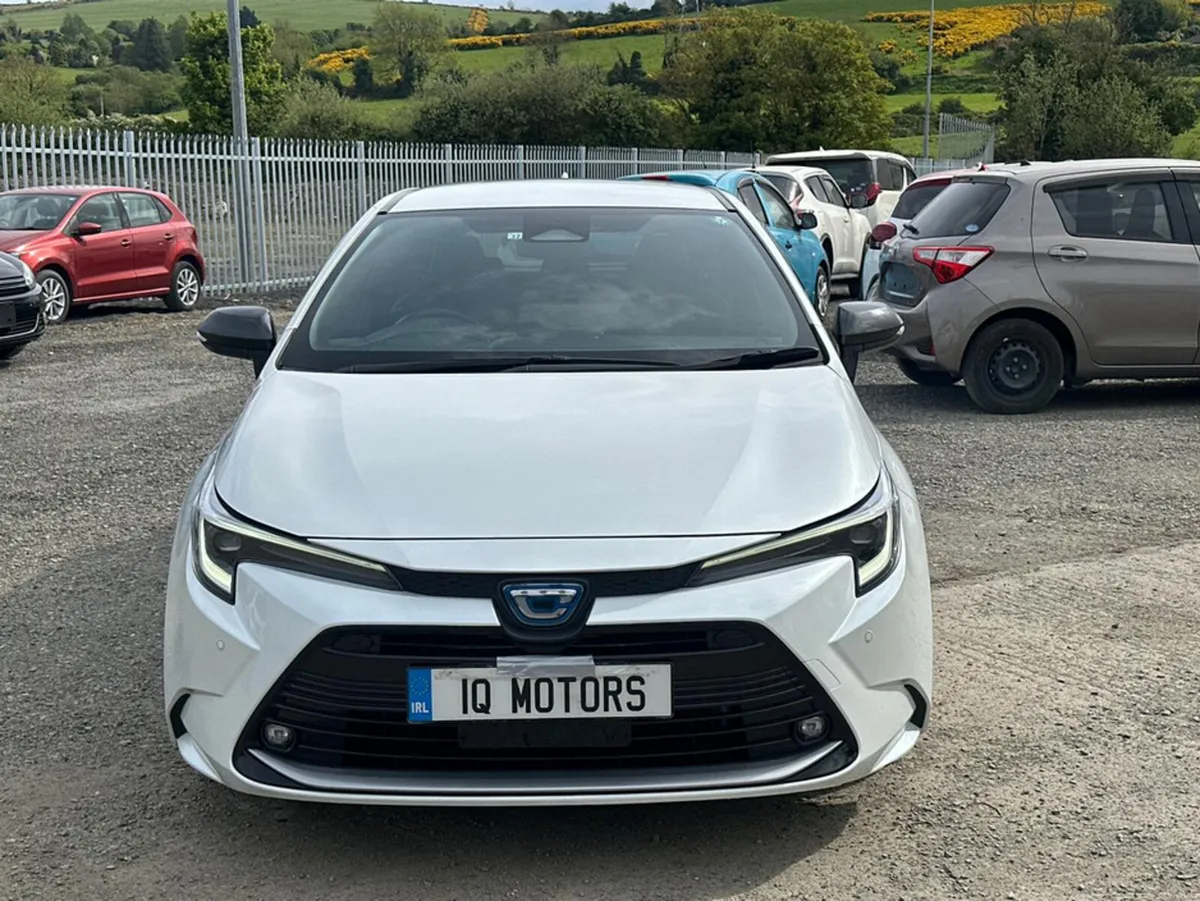 Toyota Corolla 1.8L Automatic Petrol Hybrid Fresh - Image 2