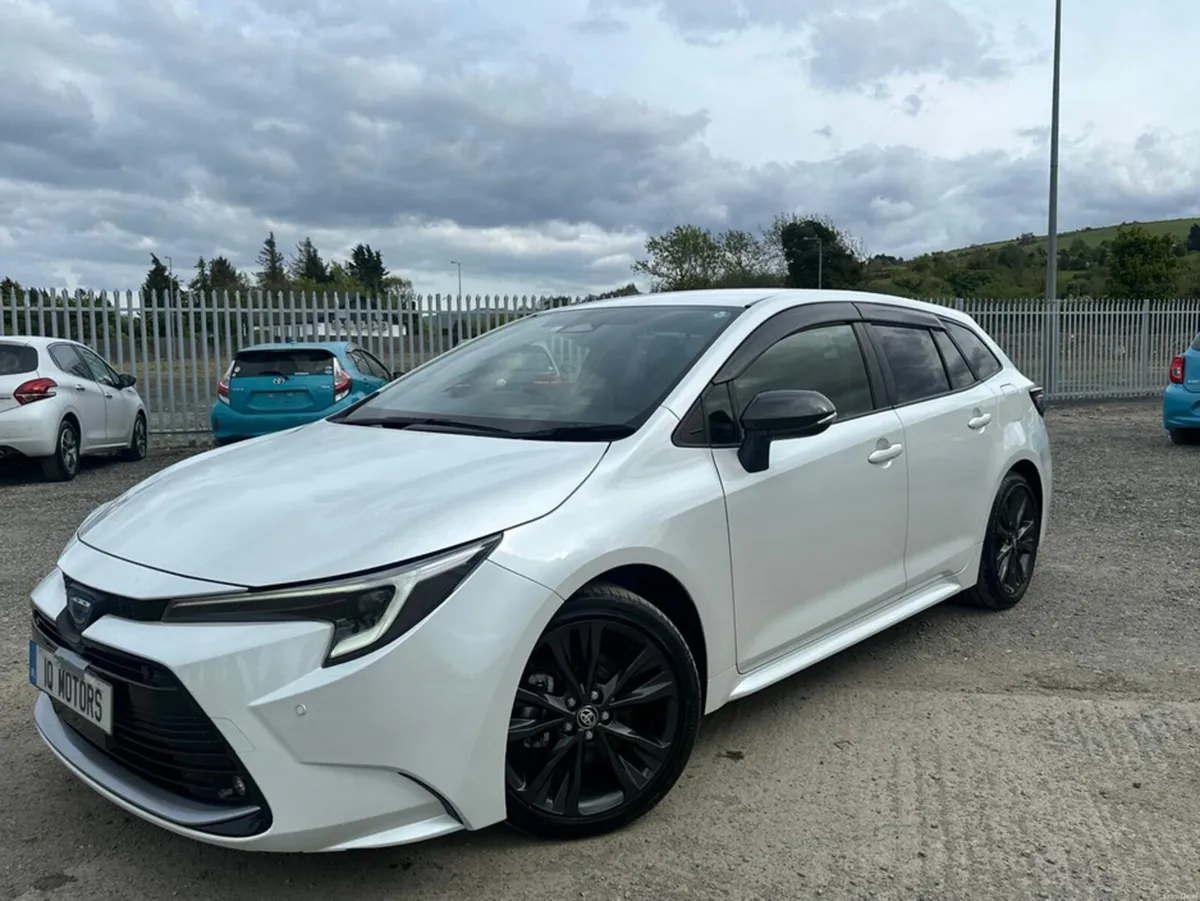 Toyota Corolla 1.8L Automatic Petrol Hybrid Fresh - Image 3