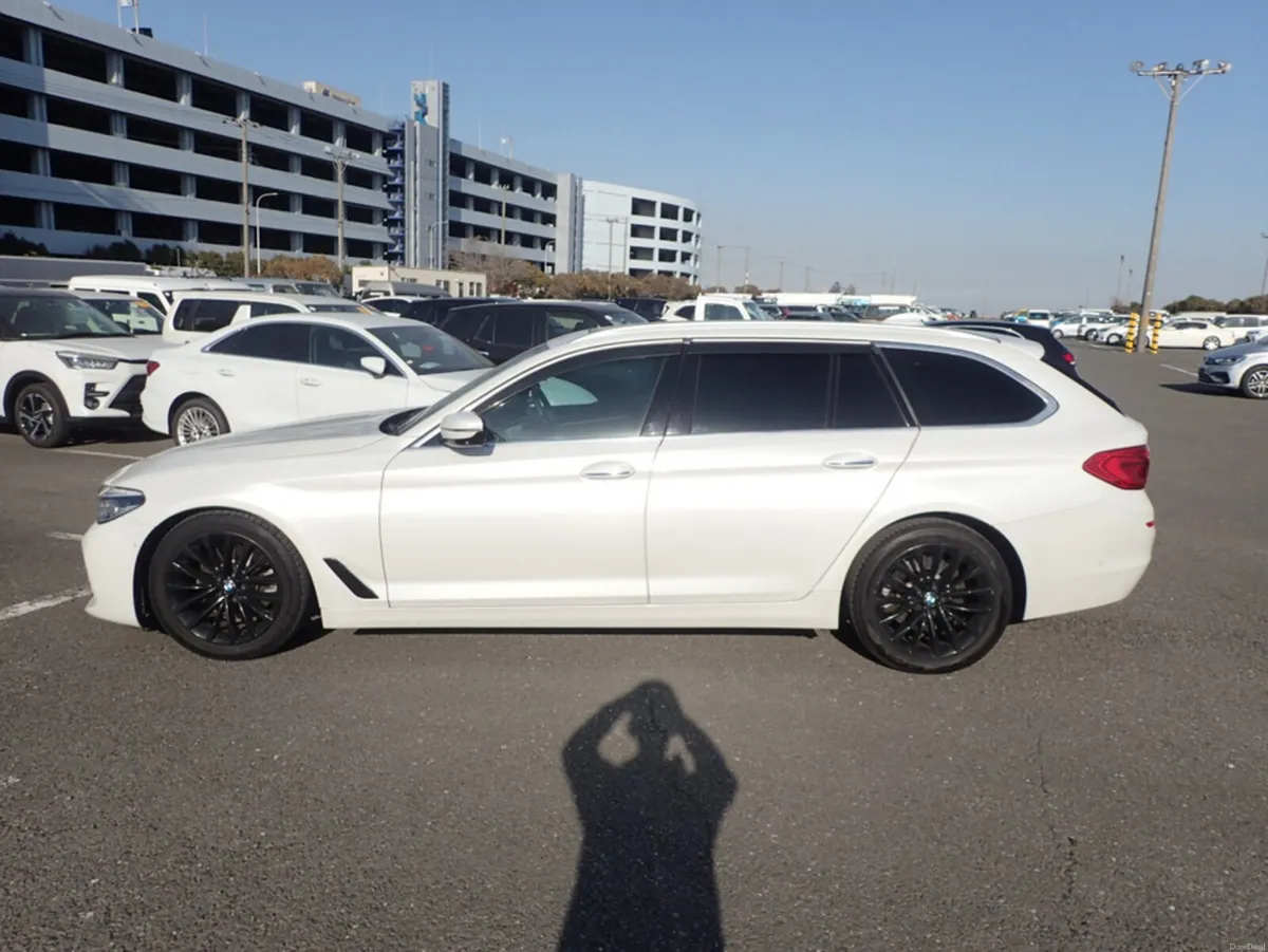 BMW 5-Series 523D SPORT DIESEL AUTOMATIC ESTATE**M - Image 4