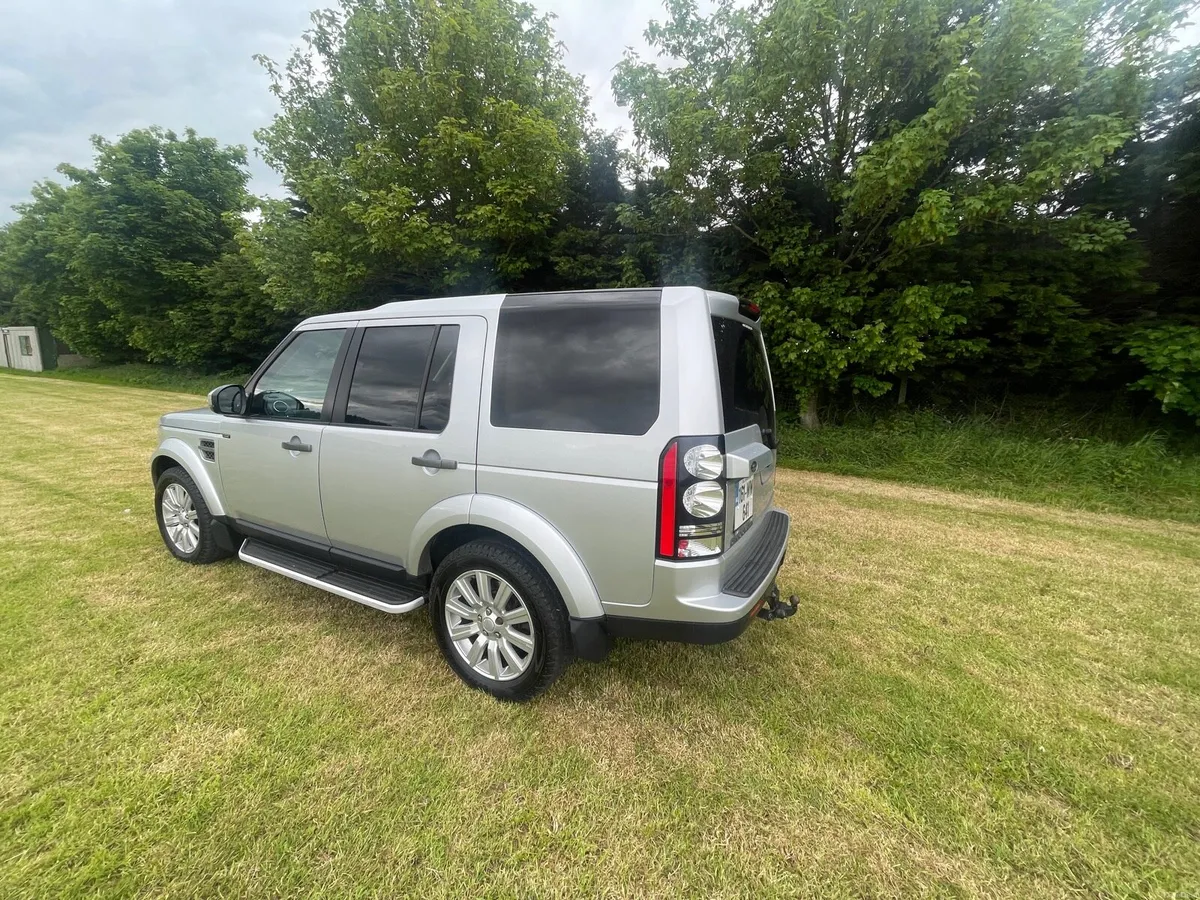 Land Rover Discovery 4 - Image 2