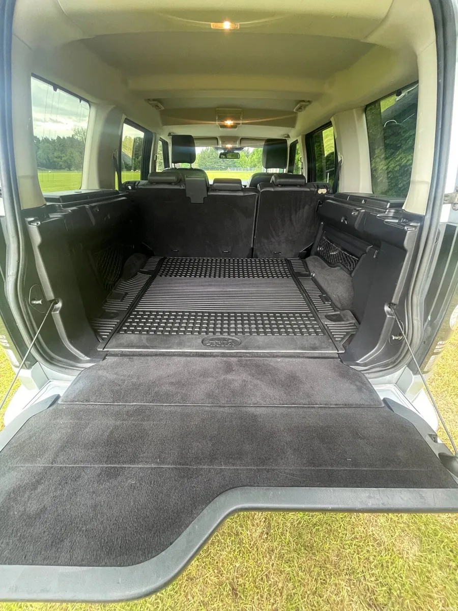Land Rover Discovery 4 - Image 5