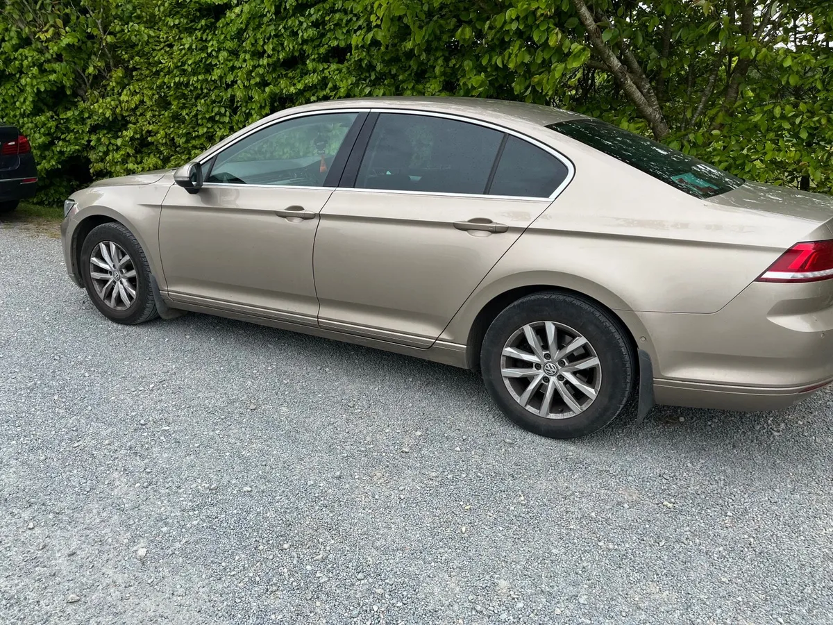 Volkswagen Passat 2016 - Image 4